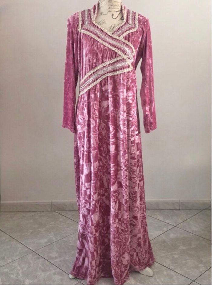 Djellaba rose en velours