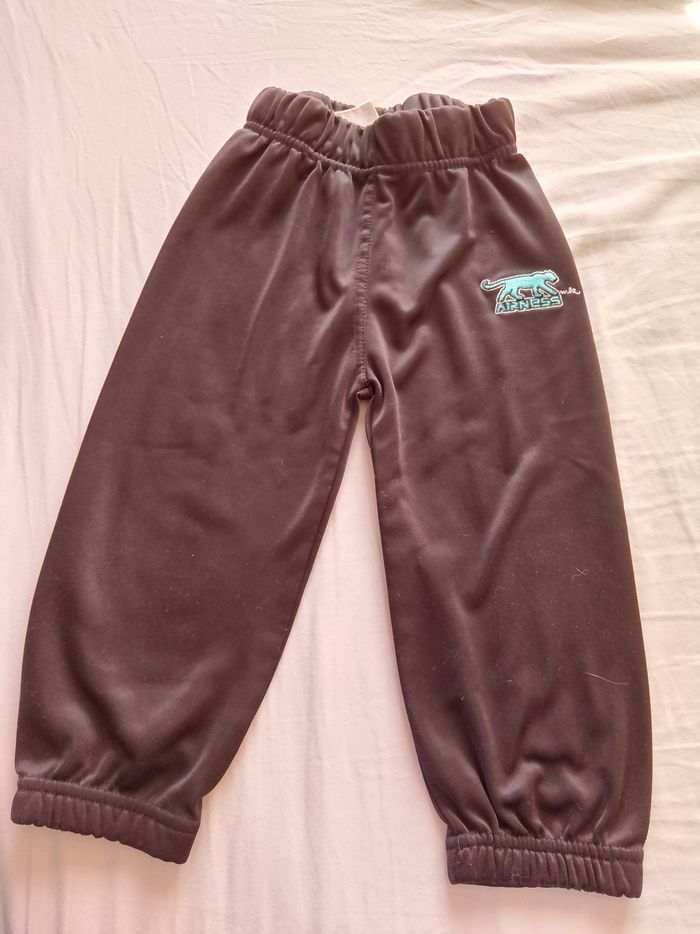 Lot jogging 24 mois - photo numéro 2