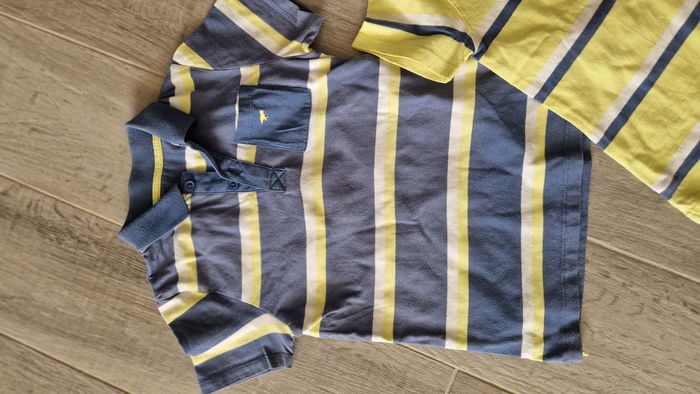 Lot de 2 tee shirts manches courtes. Taille 5 ans. - photo numéro 3