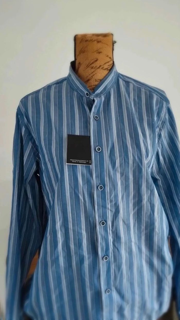 Chemise  bleu rayé  taille  39/40  regular  fit - photo numéro 3