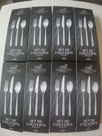 24 ménagère marque Sabatier