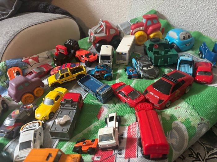 Lot tapis + voiture - photo numéro 4