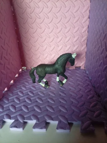 Cheval Schleich noir