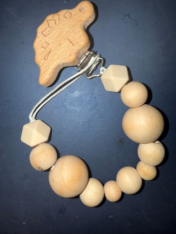 Attache tétine / attache sucette minimaliste