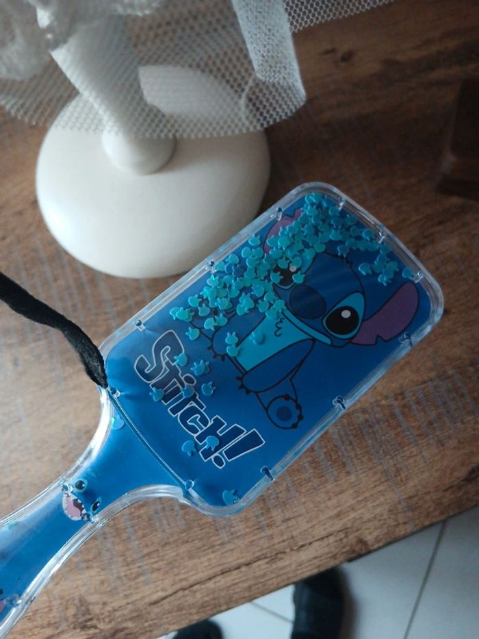 Brosse à cheveux neuf stitch - photo numéro 4