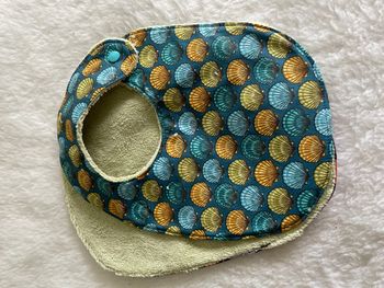 bavoir amande coquillage