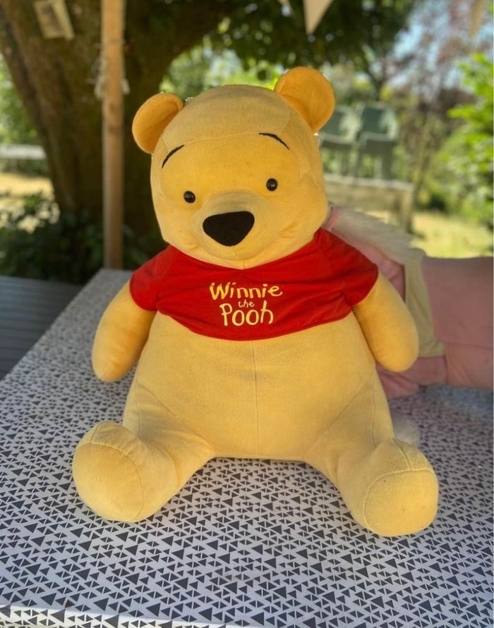 Grande peluche Winnie l’ourson