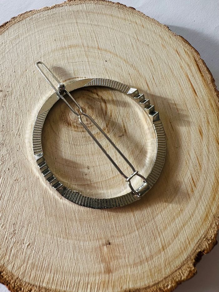 Broche à foulard ronde - photo numéro 2