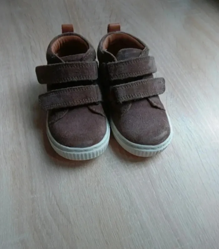 Basket scratch vertbaudet taille 19