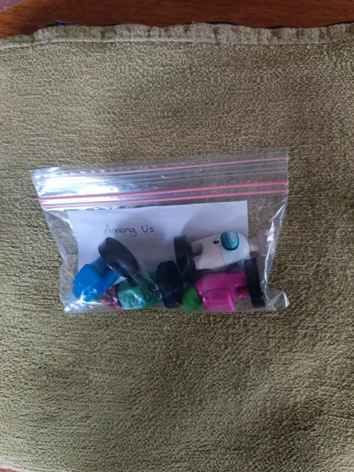 Tampons Among us 6 cm - photo numéro 5