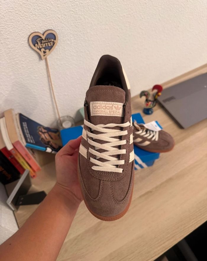 Nouveau Adidas Handball Spezial Marron Taille 39 - photo numéro 2