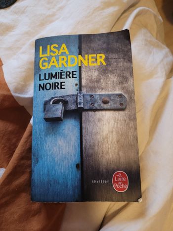 Lumière noire Lisa Gardner