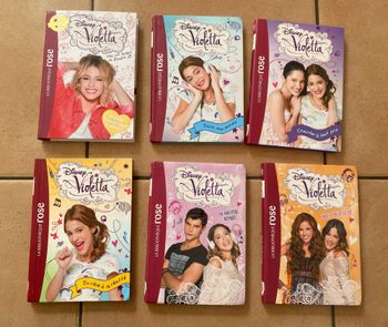 Lot livres Violetta