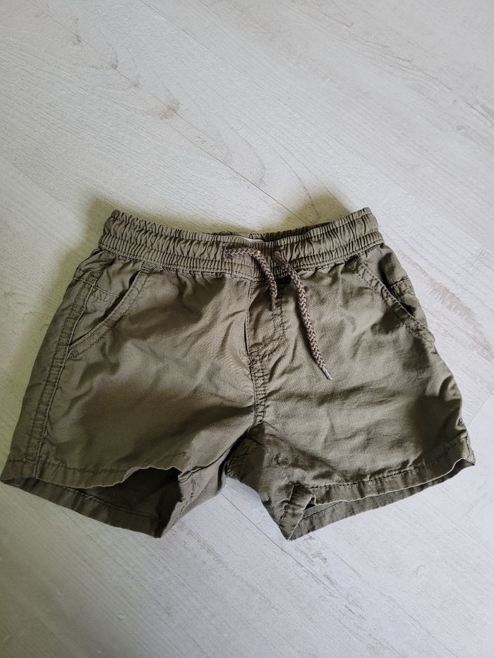 Short 4 ans