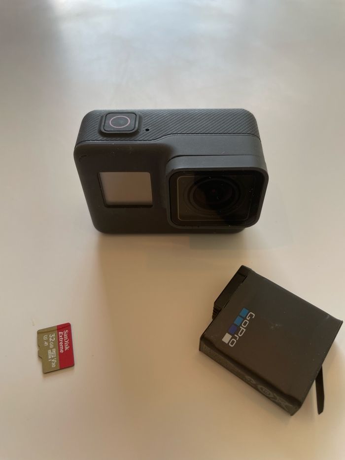 GoPro Hero 7 Black avec accessoires - photo numéro 2