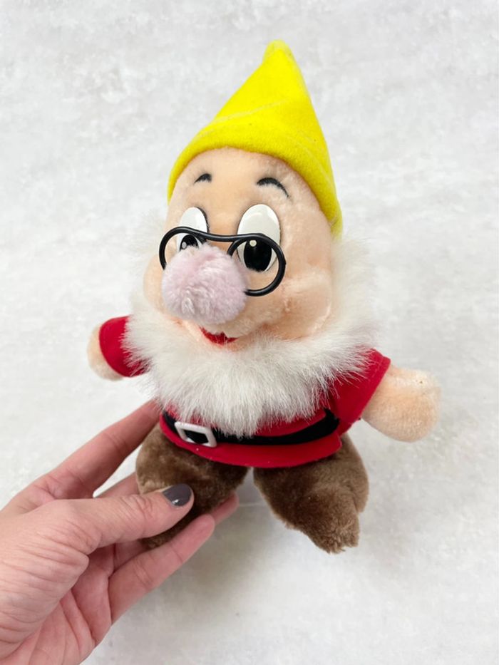 Peluche Disney Hasbro blanche neige nain Prof