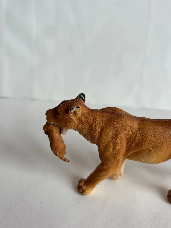 Lionne papo - photo numéro 5