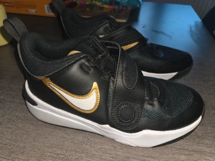Basket nike pointure 37,5