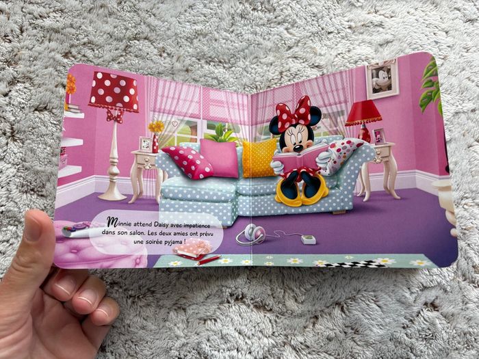 Livre la soirée pyjama de Minnie - photo numéro 2