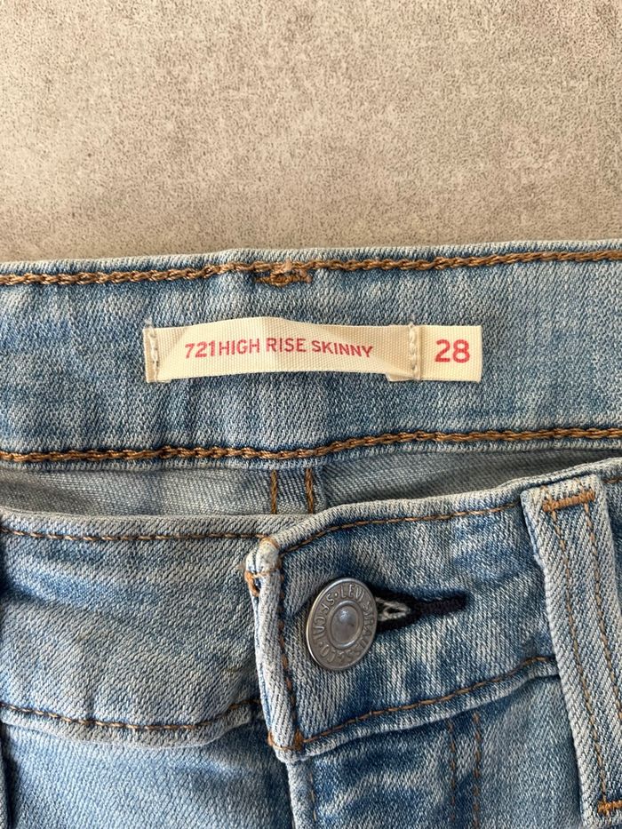 Jean Levi’s Femme – W28 - photo numéro 3