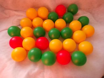 Lot de 50 balles en plastique