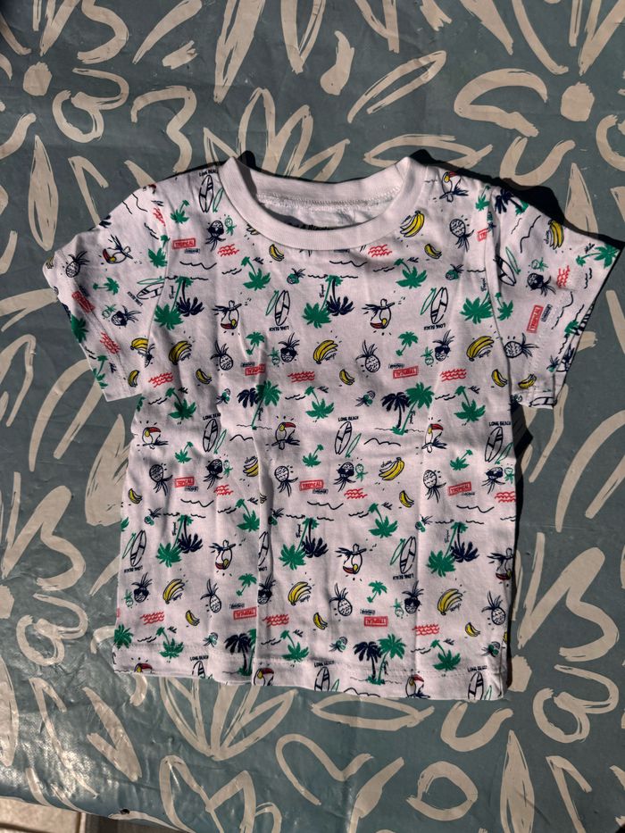 T-shirt