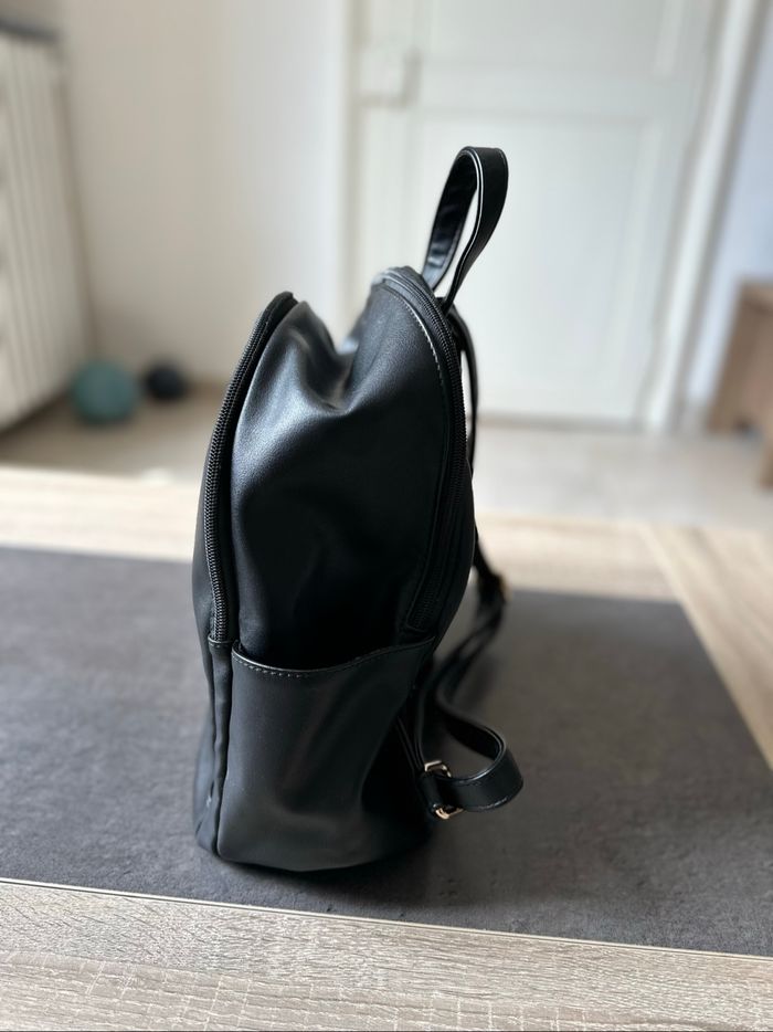 Sac à main / sac à dos neuf - photo numéro 3