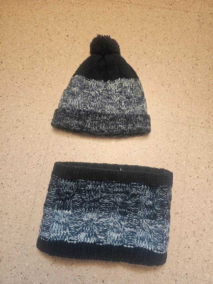 Bonnet et tour de cou