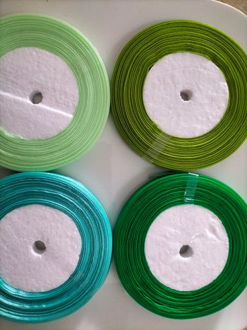 Lot de 4 rubans organza 10 mm ref 435