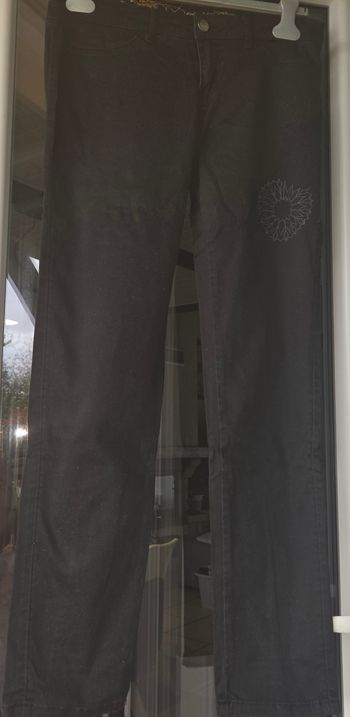 Jean's Desigual Jean's droit noir, pas de poche devant et 2 poches arrière