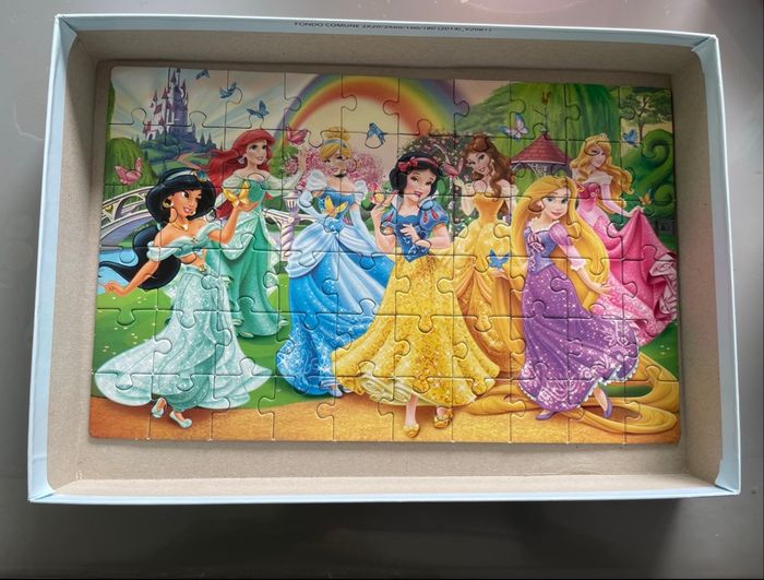 Puzzles Nathan fond de mer et Clementoni  de Disney Pirates et Princesses Très bon état - photo numéro 8