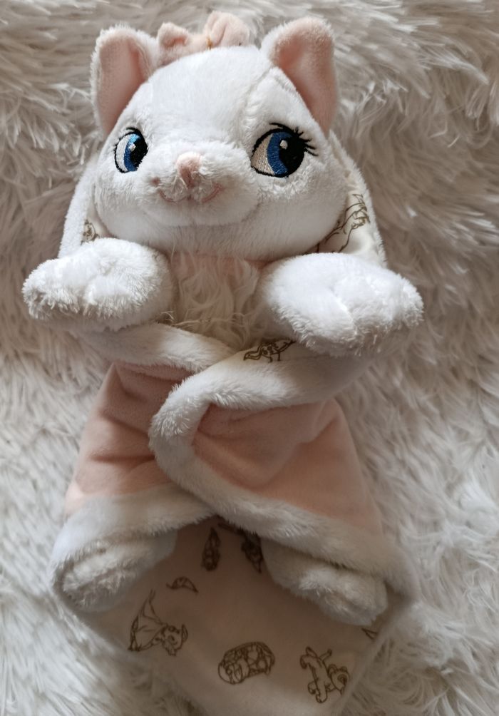 Peluche chat Marie Les Aristochats avec couverture - Disney - photo numéro 1