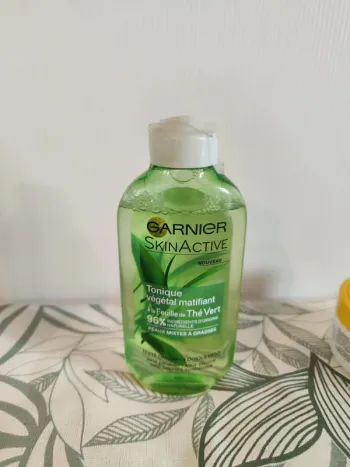 Garnier skin active tonique vegetal matifiant a la feuille de thé vert 200ml