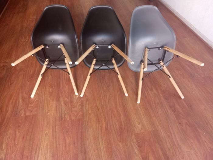 Lot 5 chaises scandinaves bon état - photo numéro 4