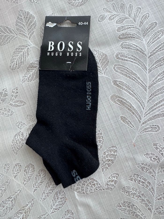 Chaussette Hugo Boss neuve - photo numéro 3