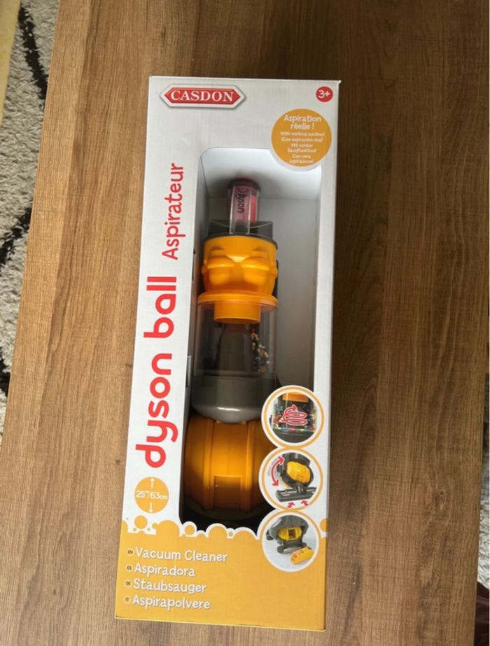 Aspirateur Dyson ball jouet