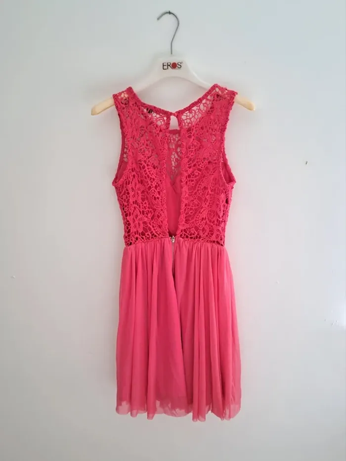 Robe fushia - Tally Weijl - Taille 36 - buste dentelle dos nu occasion jupon - photo numéro 2