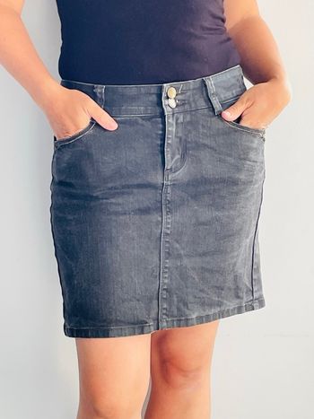 Jupe courte effet huilé