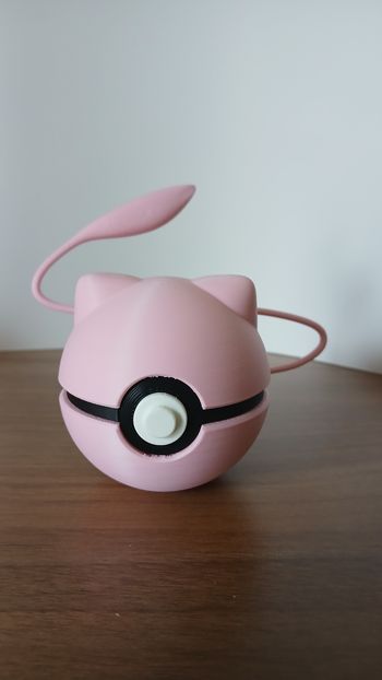Pokeball Mew