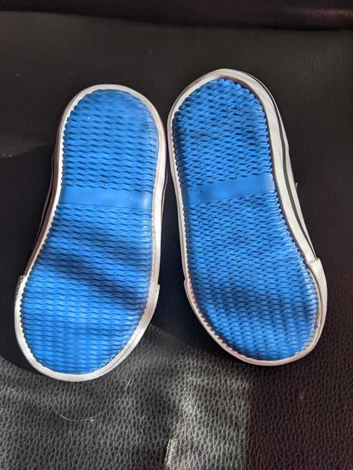 Chaussures Taille 23 - photo numéro 4