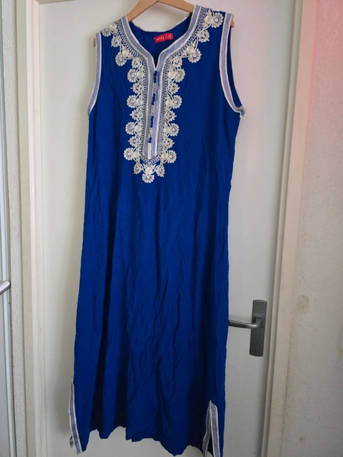 Robe longue taille XL porté une fois - photo numéro 5