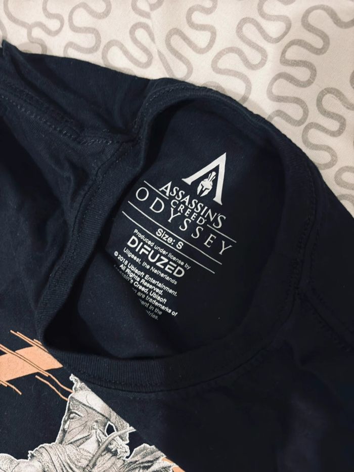 T-shirt Assasins creed Odyssey / Taille S - photo numéro 3