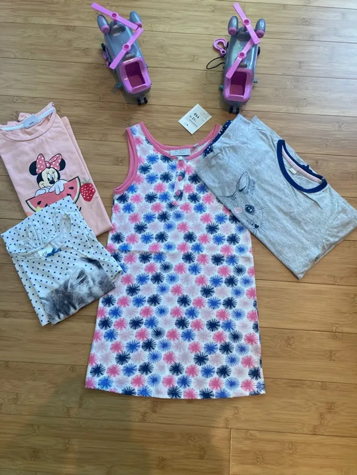 5 ans - Set de 4 vêtements de nuit - 3 chemises de nuit et 1 pyjama 2 pièces