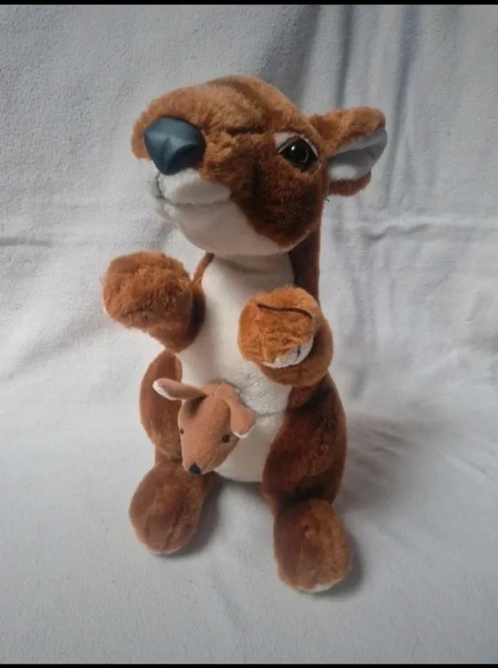 Jolie peluche kangourou et son bébé sandy - photo numéro 2
