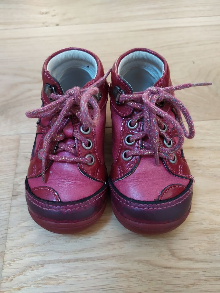 Chaussures à lacets GBB