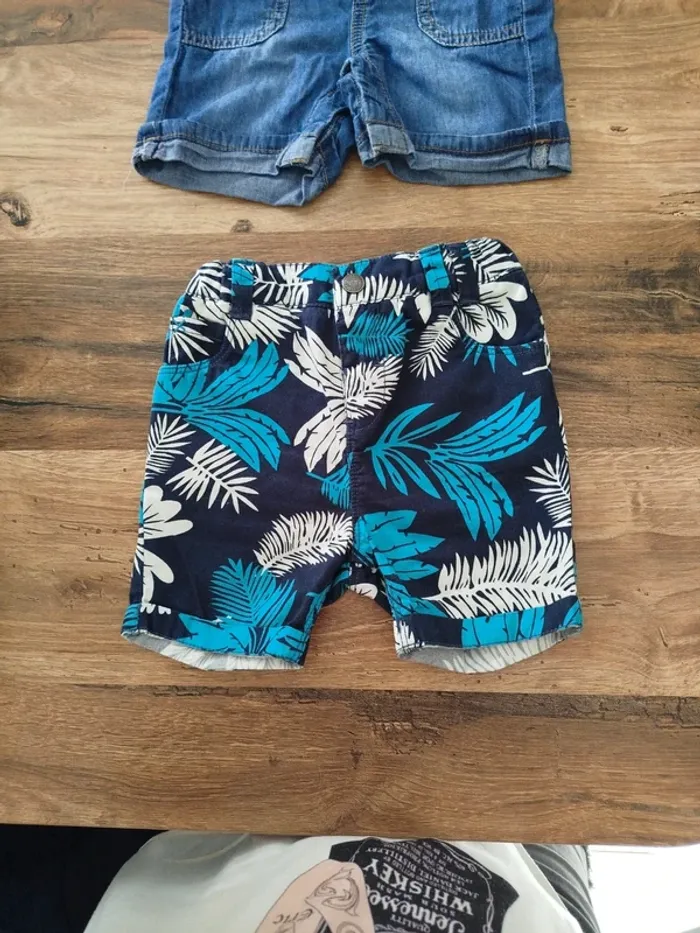 Lot 12 mois shorts - photo numéro 3