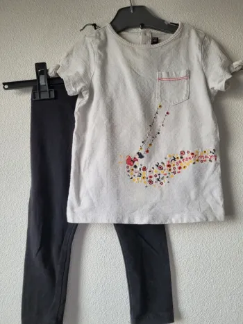 Ensemble t shirt legging 24 mois