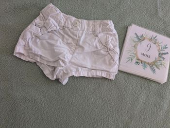 Short blanc 9 mois