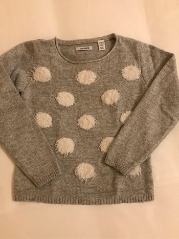 Pull gris à pois blancs