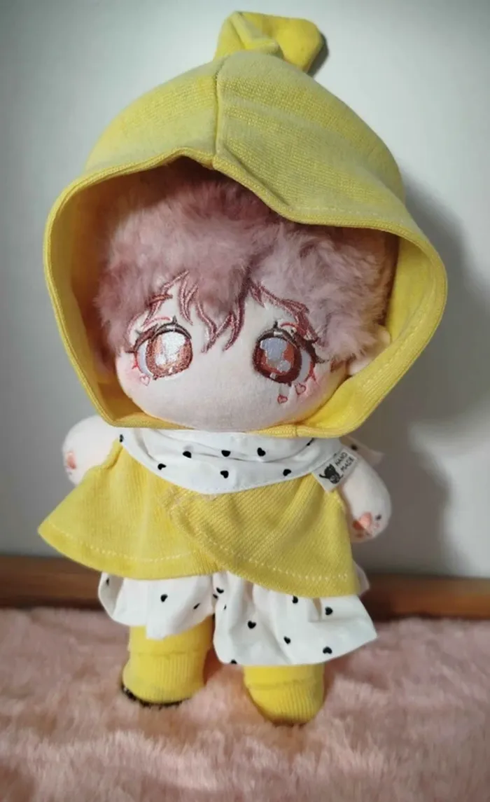 Vêtements pour cotton doll, plush doll , idol ( kiiro aki )